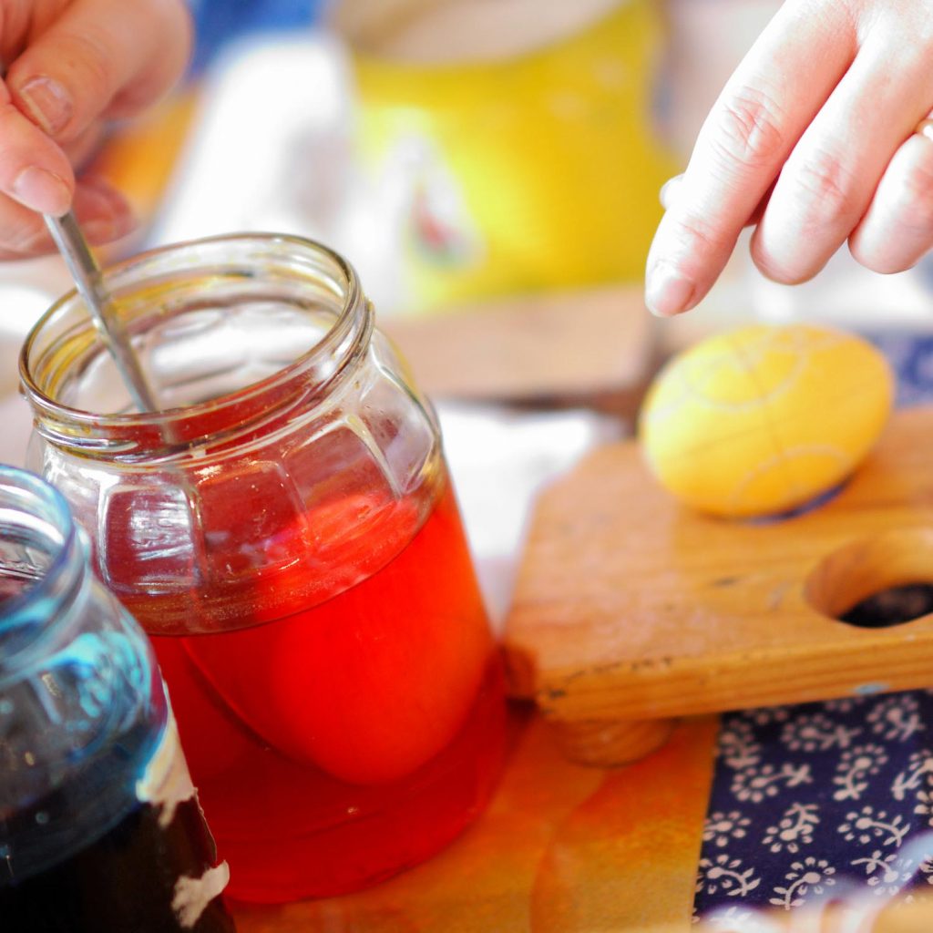 Ostereier in Wachbatiktechnik Foto_Silvano Procopius