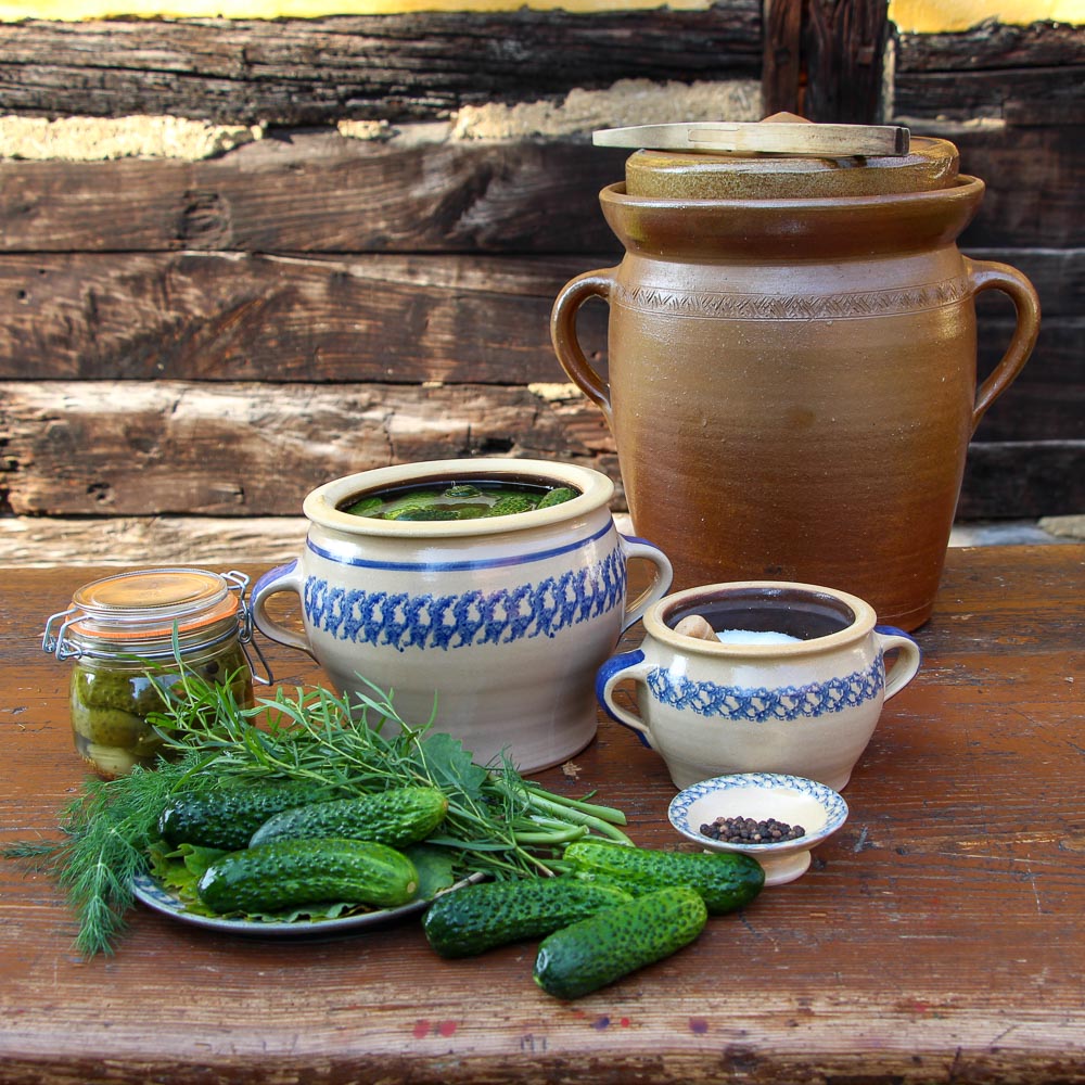 Gurken einlegen im Freilandmuseum Lehde Foto- Museum OSL-Linke